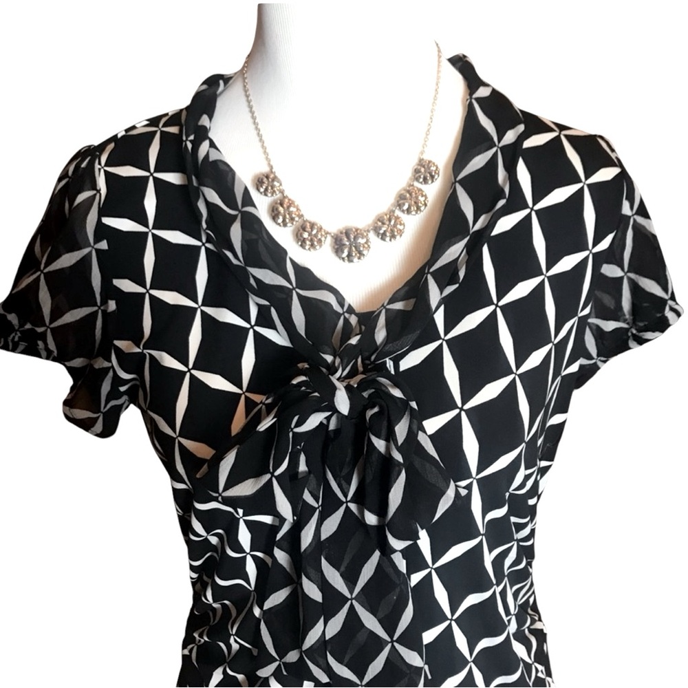 Black & White Patterned, Blouse Size M